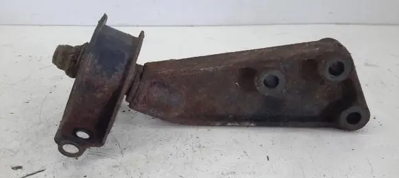 Honda HR-V Engine mount bracket
