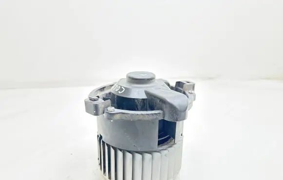 Mitsubishi Colt Heater fan/blower 1736006902