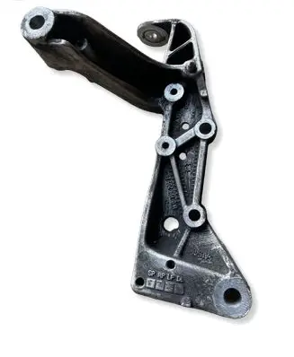 Volkswagen Golf Plus Front lower control arm/wishbone 1K0199296E