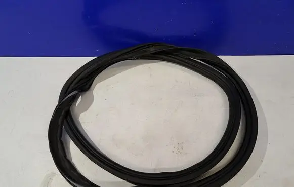 Volvo V60 Trunk rubber seal (body) 31402765