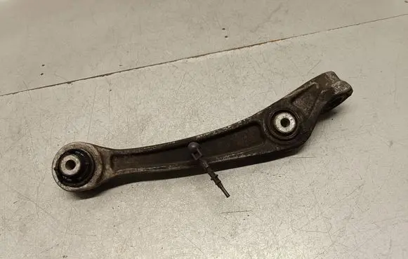 Front lower control arm/wishbone