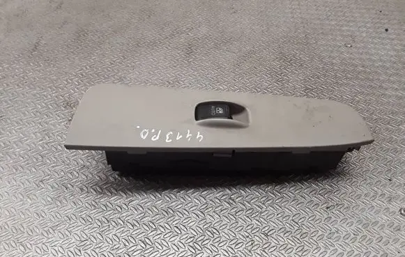 KIA Opirus Electric window control switch 