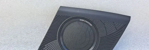 Side speaker trim/cover