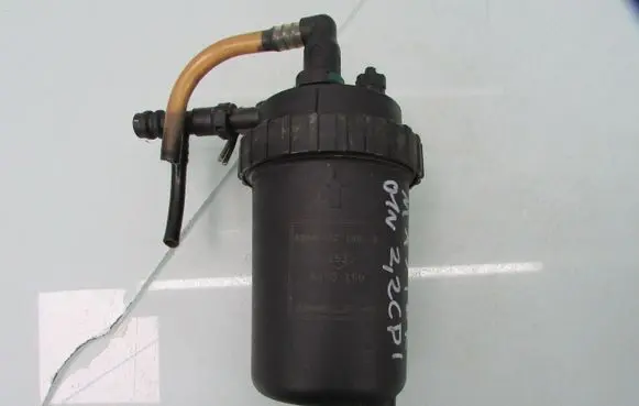 Renault Master II Fuel filter housing 8200032188B