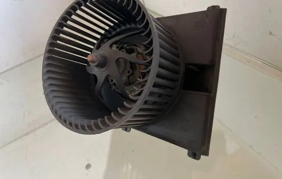 Audi A3 S3 8L Heater fan/blower 1J1819021B F657877G