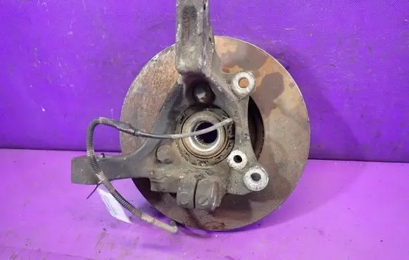 Opel Vectra C Front wheel hub spindle knuckle
