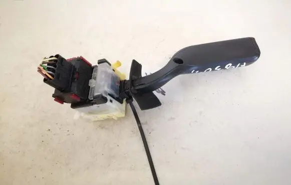 Skoda Octavia Mk2 (1Z) Indicator stalk 1k0953513
