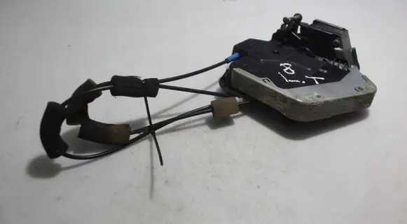 Lexus IS 220D-250-350 Rear door lock