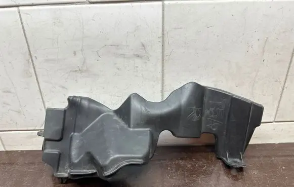 Honda Jazz Intercooler air guide/duct channel 71106T5A00