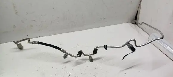 BMW X1 F48 F49 Air conditioning (A/C) pipe/hose 6832951
