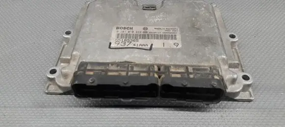 Alfa Romeo 147 Engine control unit/module ECU 0281010332