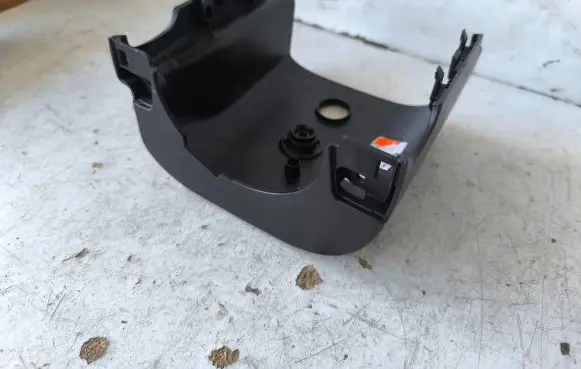 Steering wheel column trim