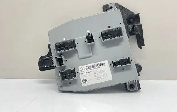 Mercedes-Benz C W205 Comfort/convenience module A2059003913 A2059013904 A2229024108