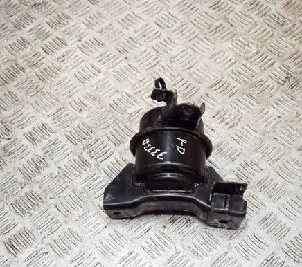 KIA Carens I Engine mount bracket 218152G000