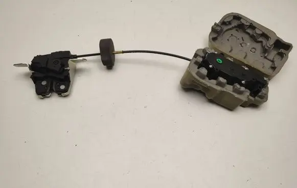 Mercedes-Benz ML W166 Loading door lock A2047400735