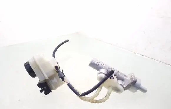 Opel Meriva A Master brake cylinder Y21627