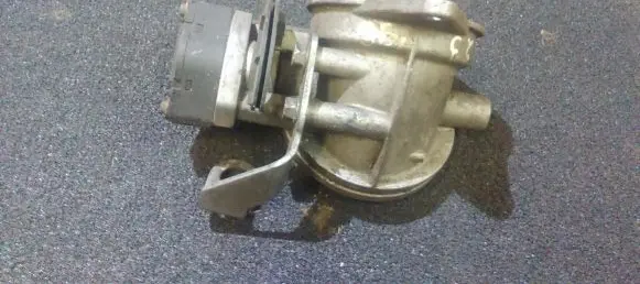 BMW 5 E39 Throttle valve 13631703562 13.63.1703.562