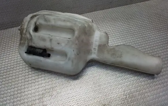 Volkswagen Crafter Windshield washer fluid reservoir/tank A9068690220