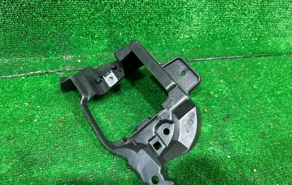 Renault Trafic III (X82) Front bumper mounting bracket 269166807R