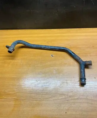 Engine coolant pipe/hose