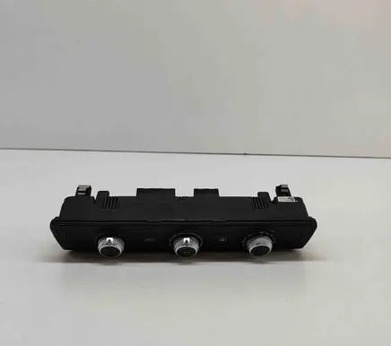 Audi Q2 - Interior fan control switch 83A820047F