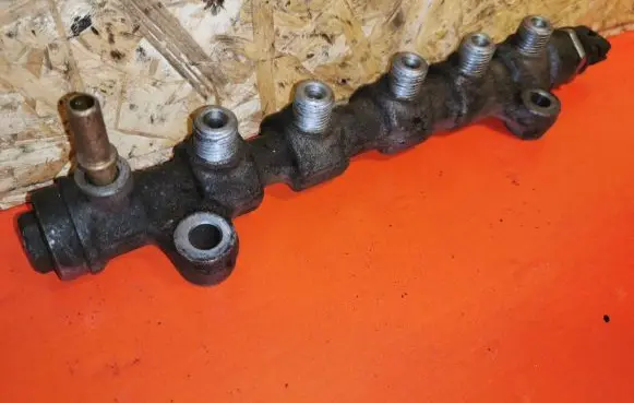 Renault Trafic II (X83) Fuel main line pipe H82484405 001196L1 613071