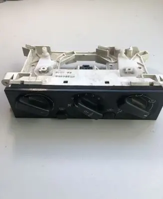Mitsubishi Space Runner Climate control unit MR396658