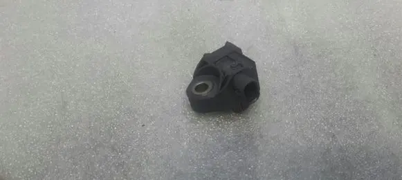 Mercedes-Benz C W205 Airbag deployment crash/impact sensor A2139051300