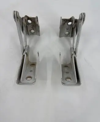 Iveco Daily 6th gen Engine bonnet/hood hinges 58087046 58087045