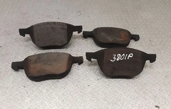 Volvo V50 Brake pads (front) 