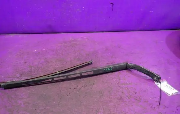 Citroen C4 I Front wiper blade arm
