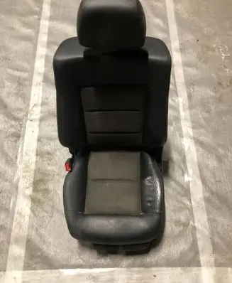 Mercedes-Benz E W212 Front driver seat 800873954