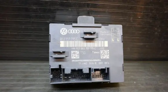 Audi A4 S4 B8 8K Door control unit/module 8K0959795