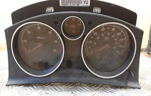 Opel Zafira B Speedometer (instrument cluster) 13309019 SW7655
