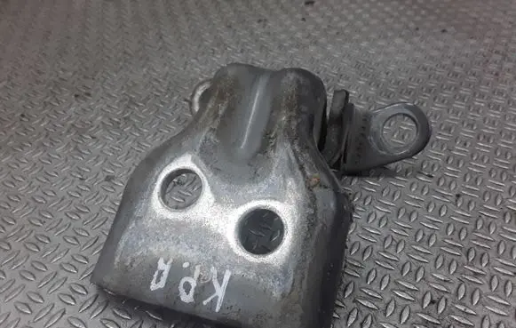 Ford Fusion Front door lower hinge 