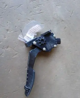 Subaru Legacy Accelerator throttle pedal 36010AG140