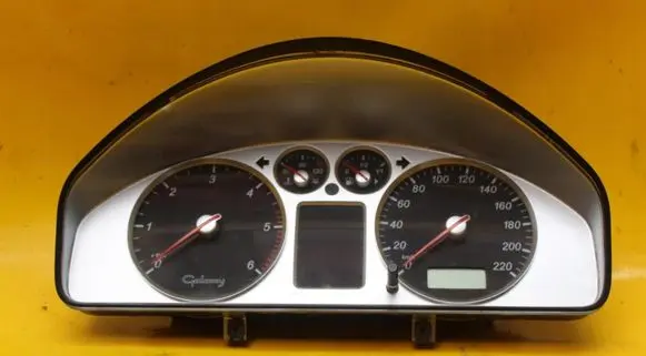 Ford Galaxy Speedometer (instrument cluster) 7M5920800E