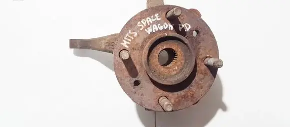Mitsubishi Space Wagon Front wheel hub