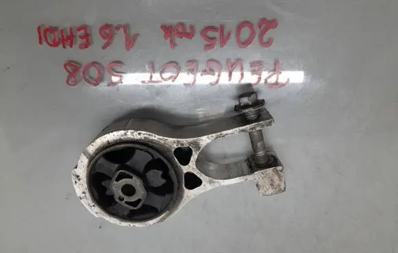 Peugeot 508 Engine mount vacuum valve 