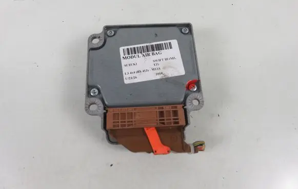 Suzuki Swift I Airbag control unit/module 3891062J12000