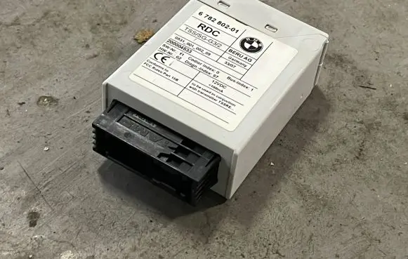 BMW X3 E83 Tire pressure control unit 6782802 200004533 053100100209