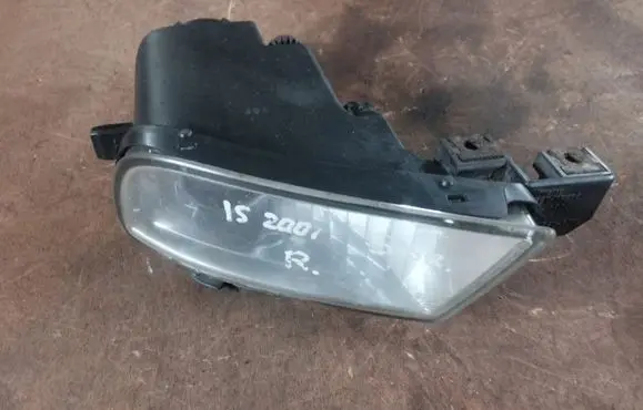 Lexus IS 200-300 Front fog light