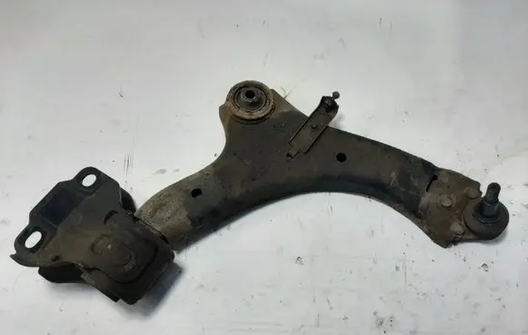 Volvo S60 Front lower control arm/wishbone