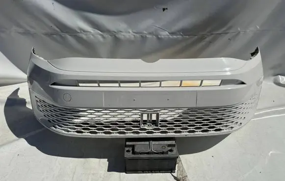 Volkswagen Caddy Front bumper 2K7807221 2K7807221A
