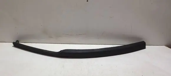 Front bumper lip