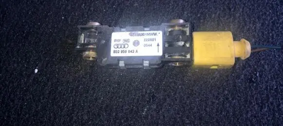 Audi A4 S4 B6 8E 8H Airbag deployment crash/impact sensor 8E0959643A 220601