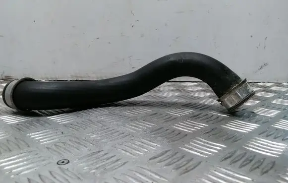 Mercedes-Benz C AMG W204 Engine coolant pipe/hose A2045011582