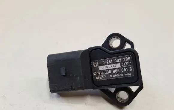 Volkswagen Touran I Air pressure sensor 0281002399 038906051B