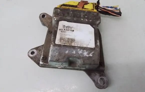 Renault Trafic II (X83) Airbag control unit/module 8200112746