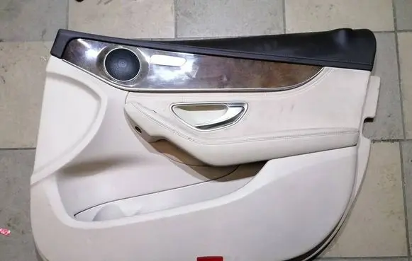 Mercedes-Benz C W205 Front door interior light A0028201901 A2055409409 A2057603200